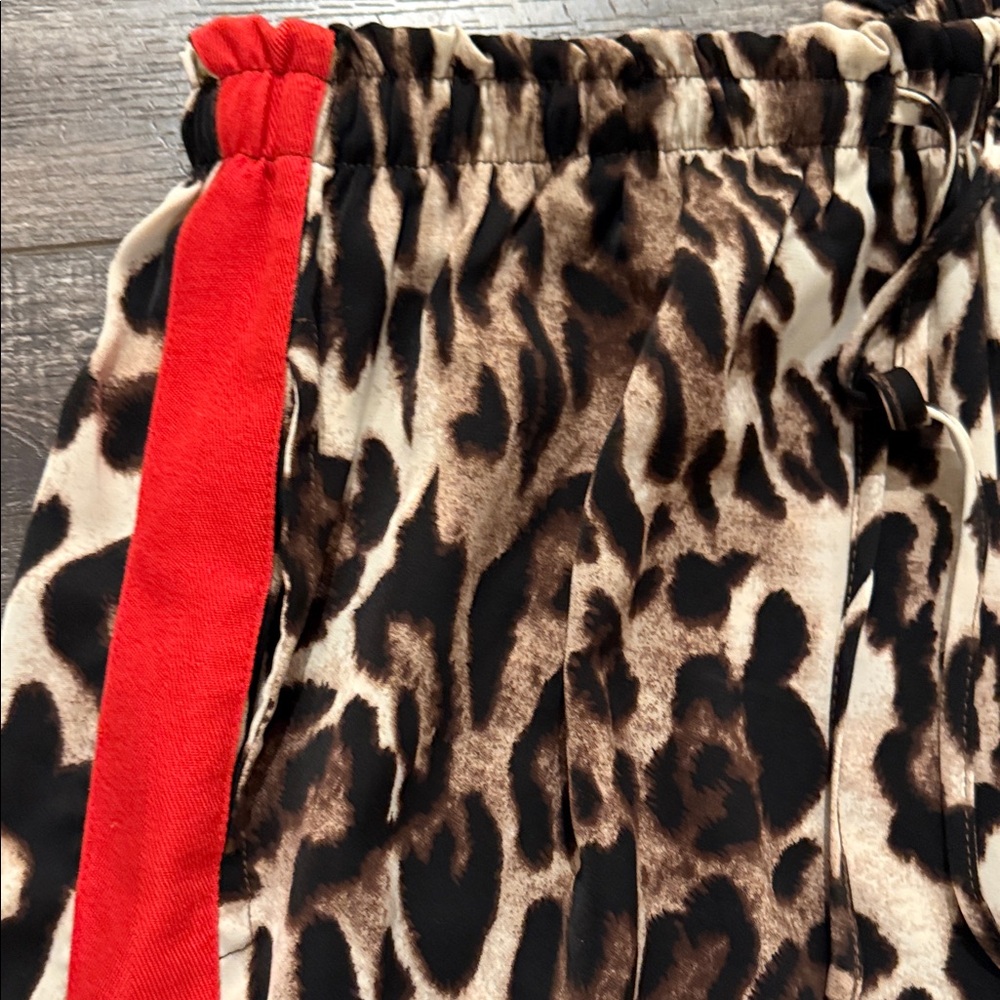 Q2 Leopard Print Wide Leg Pants with Red Accent - Picture 2 of 3